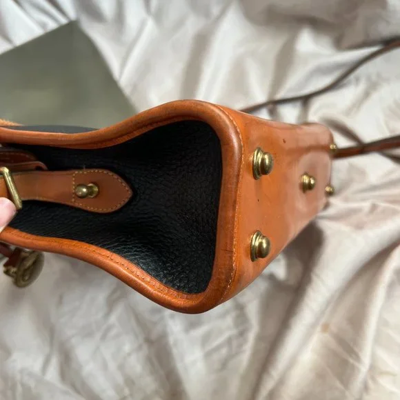 Dooney & Bourke All Weather Leather crossbody bag - Picture 5 of 9